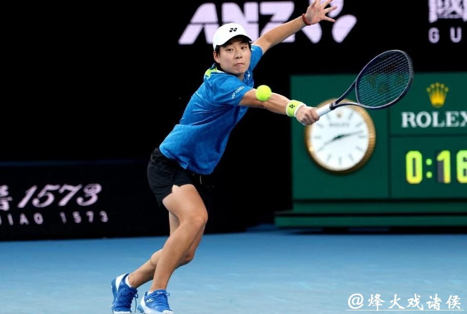 中国球员澳网首轮8进4!吴易昺白卓璇迎突破,袁悦张帅留遗憾 中国球员澳网首轮8进4!吴易昺白卓璇迎突破,袁悦张帅留遗憾